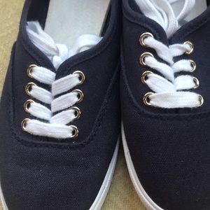 NavyBlue,White with gold trivets at laces  Gently worn, like tennis shoes
